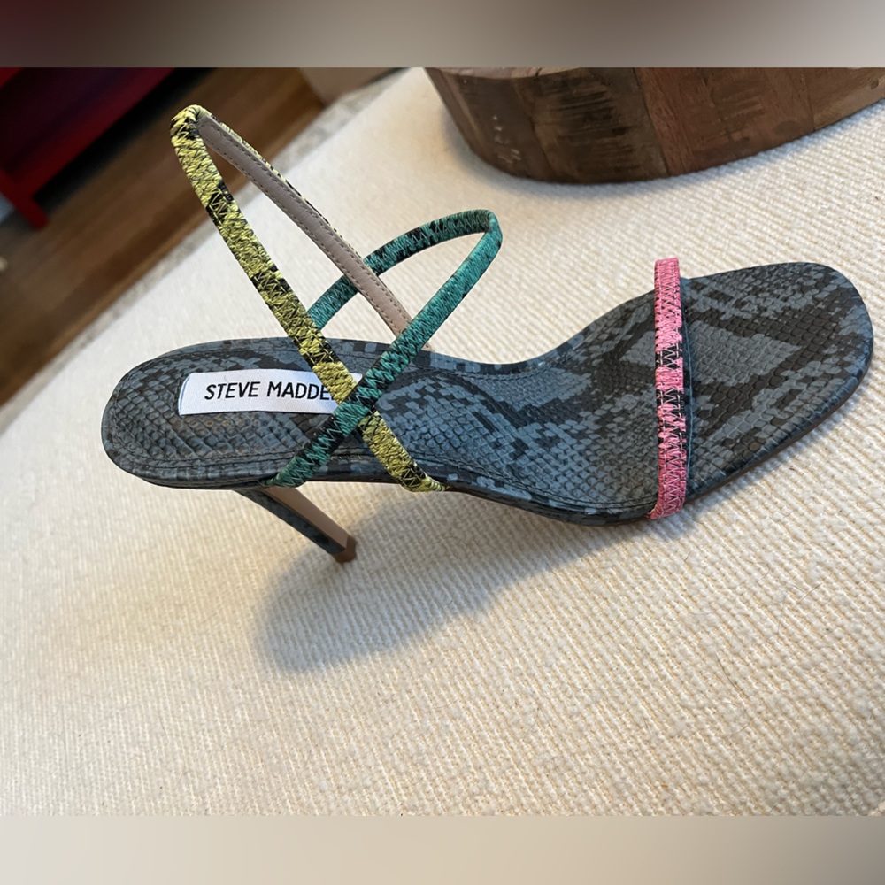 Colorful snakeskin Steven Madden heel